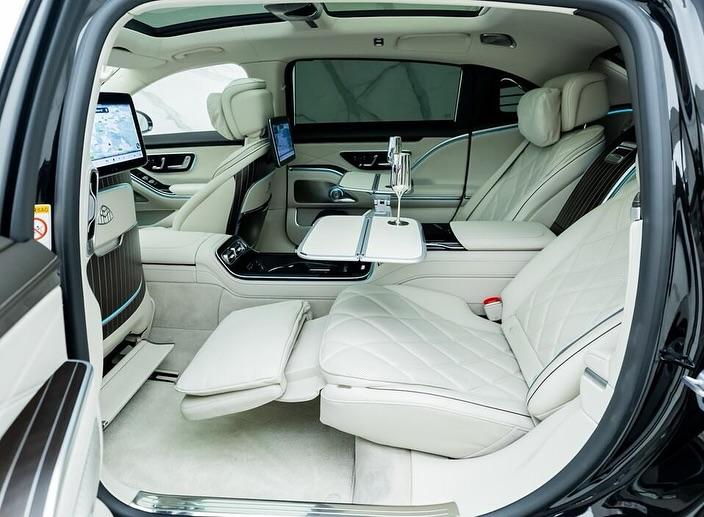 The crown jewel of automotive excellence.The 2024 Mercedes-Benz S580 Maybach ,en route, touching